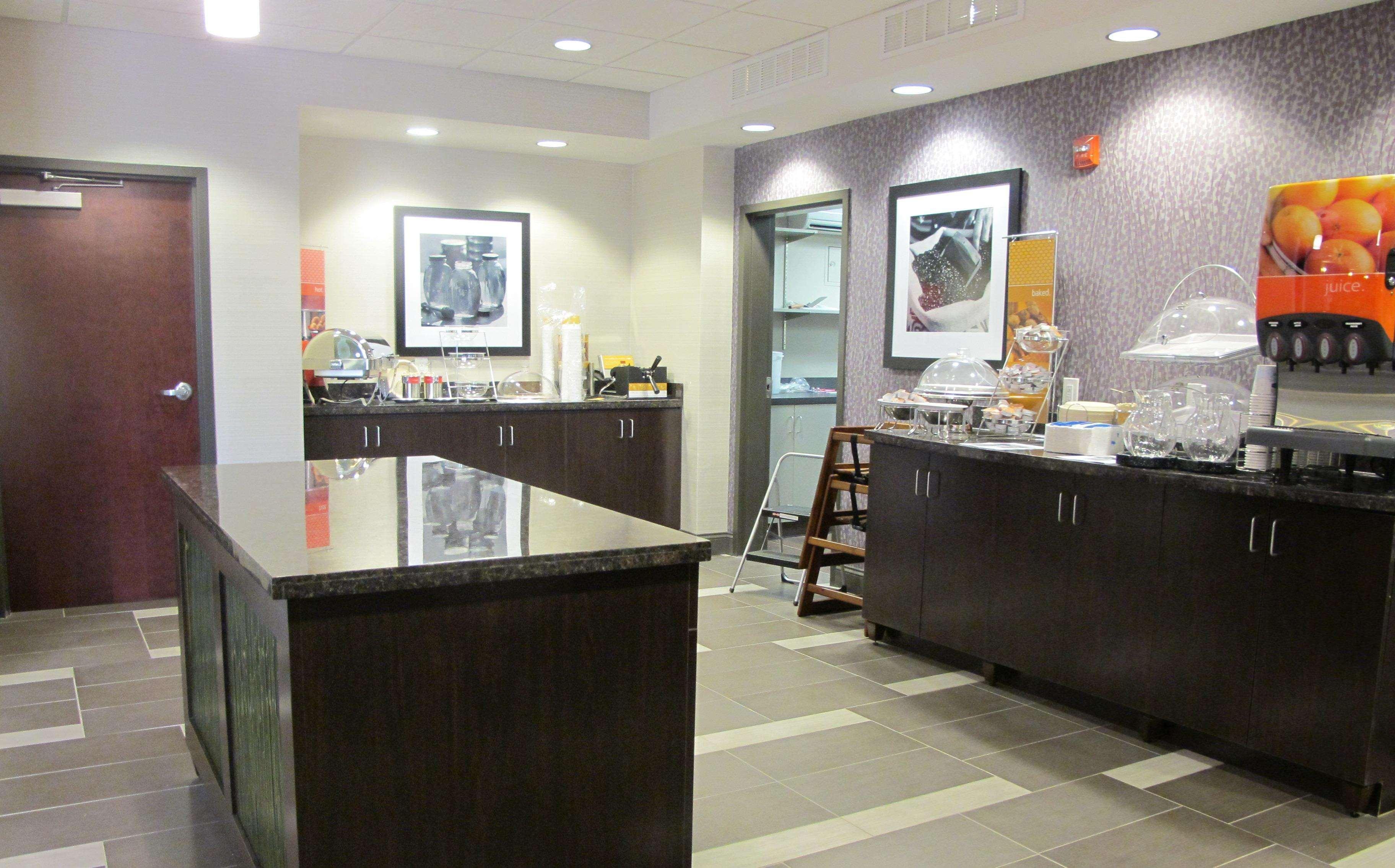Hampton Inn By Hilton Leesville Fort Johnson Restauracja zdjęcie
