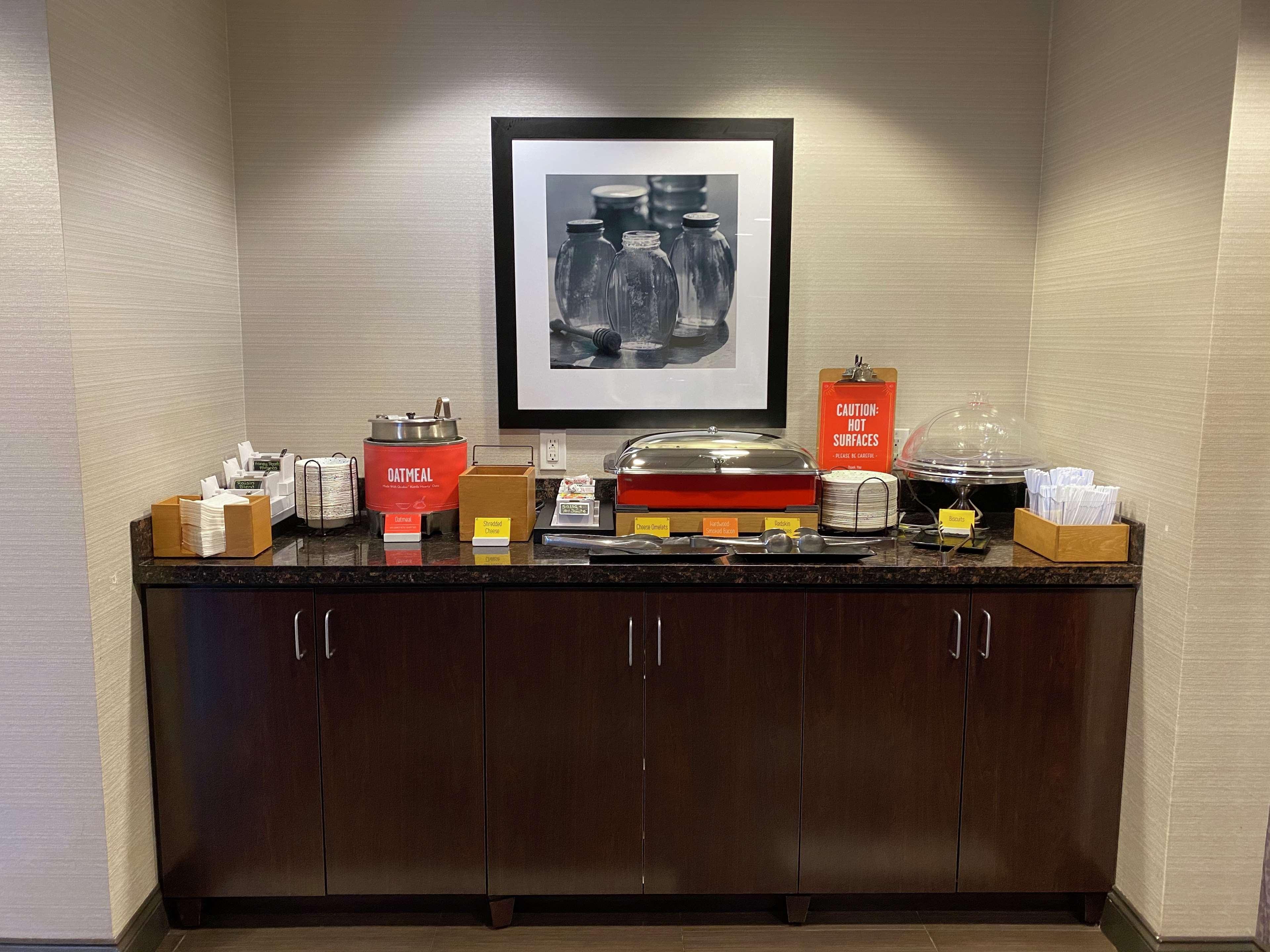 Hampton Inn By Hilton Leesville Fort Johnson Zewnętrze zdjęcie