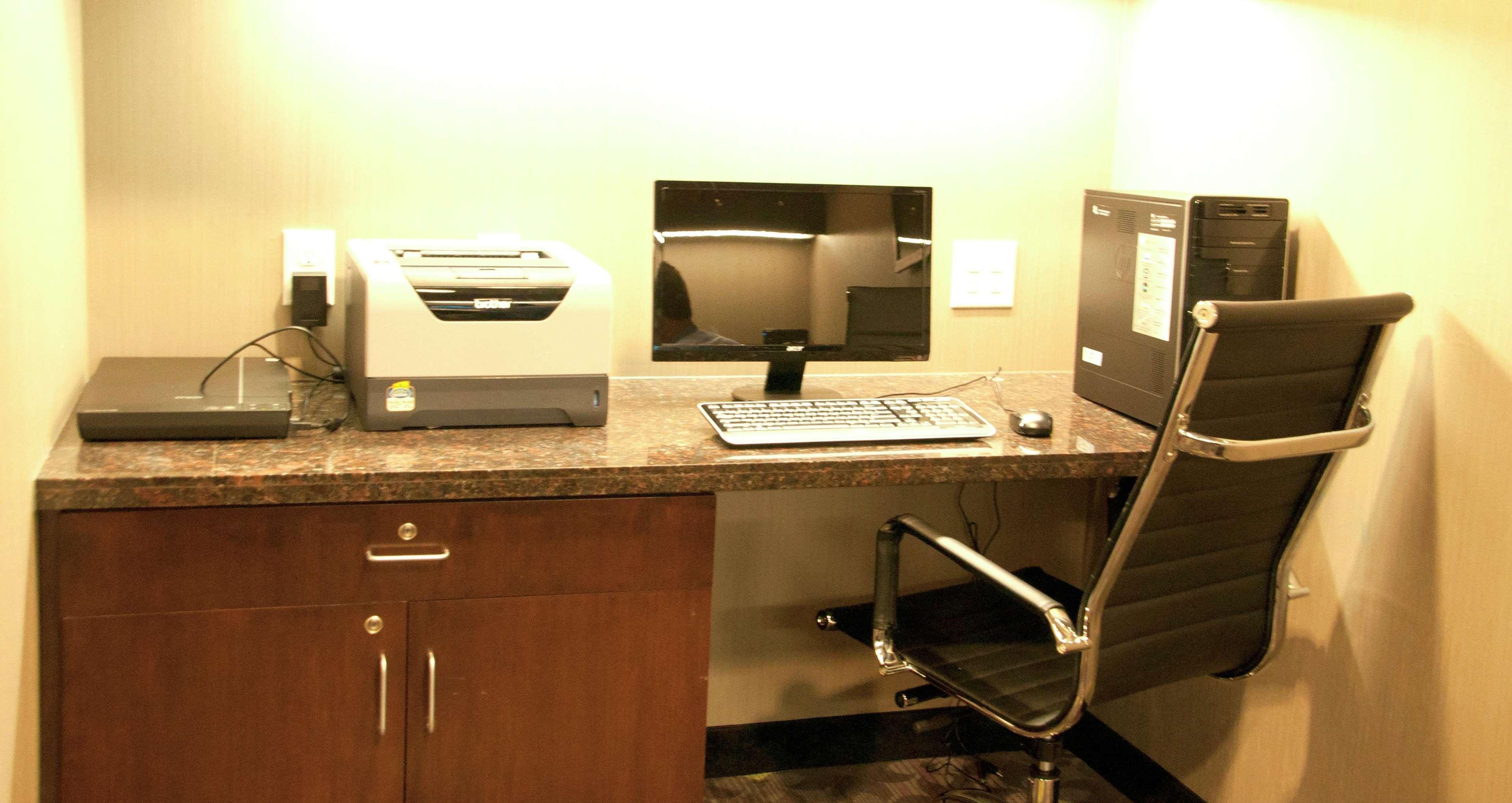 Hampton Inn By Hilton Leesville Fort Johnson Zewnętrze zdjęcie