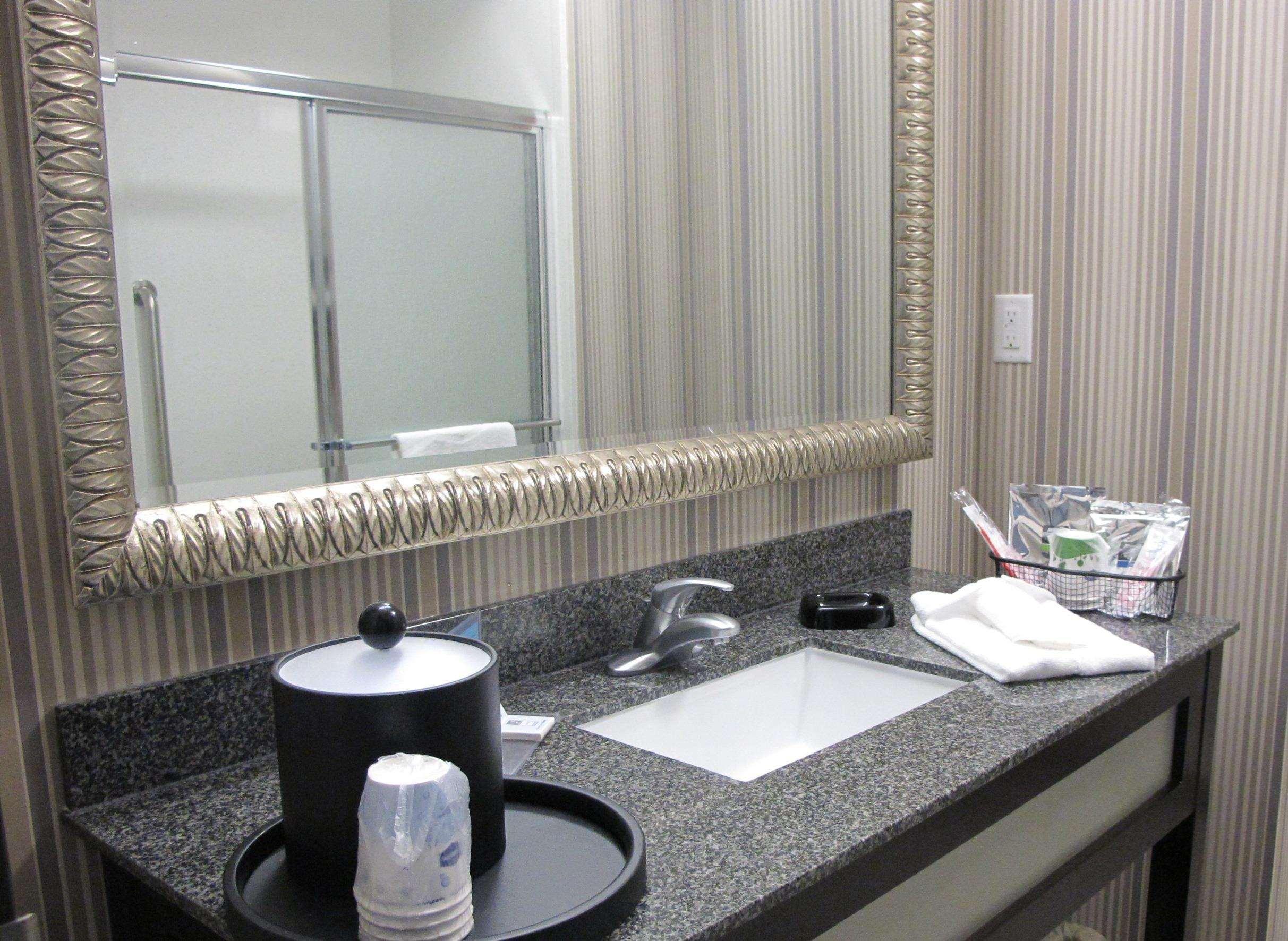 Hampton Inn By Hilton Leesville Fort Johnson Zewnętrze zdjęcie