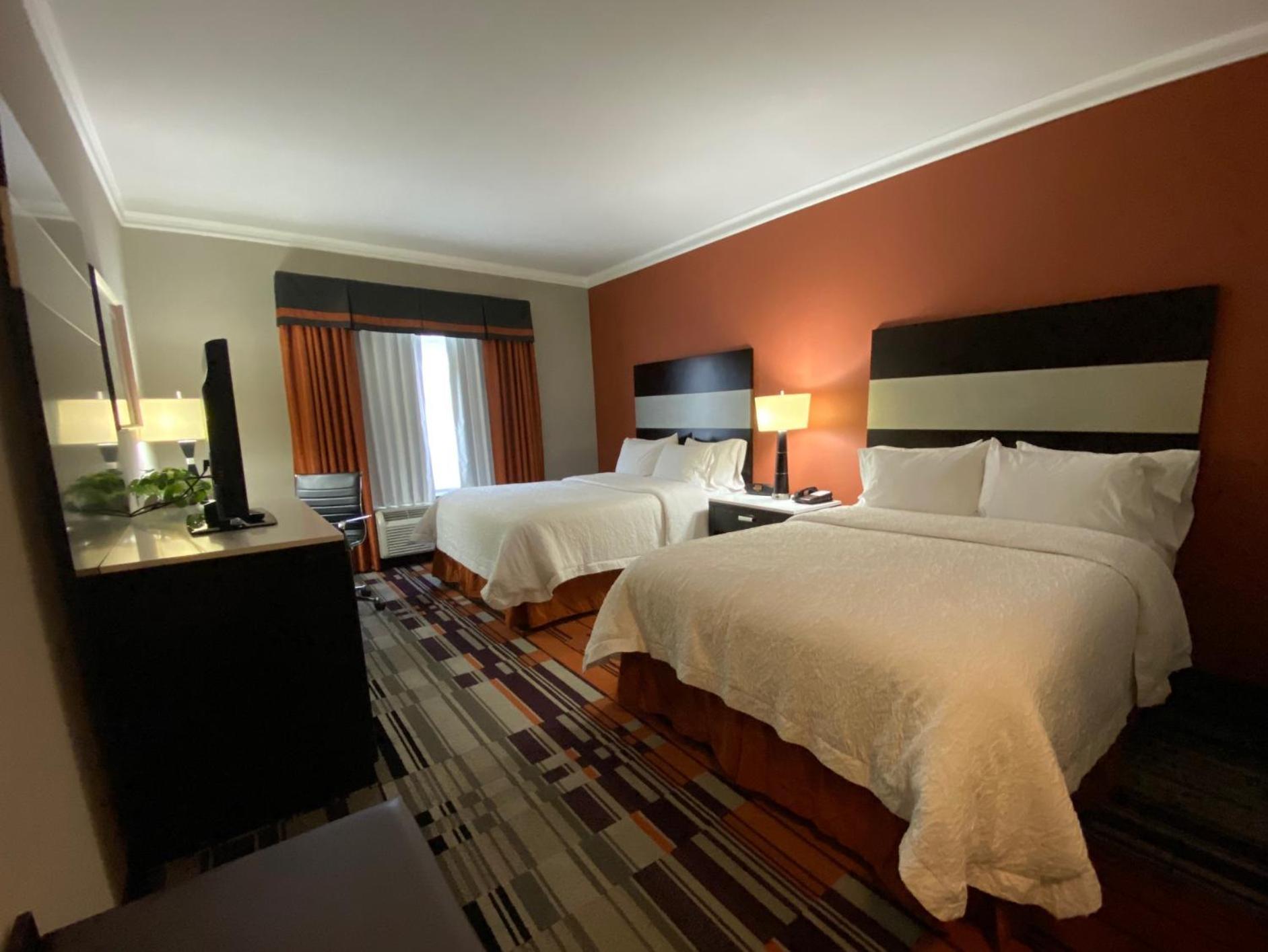 Hampton Inn By Hilton Leesville Fort Johnson Zewnętrze zdjęcie