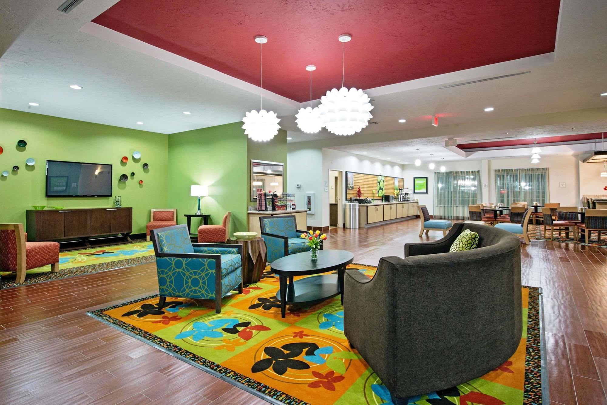 Hampton Inn By Hilton Leesville Fort Johnson Zewnętrze zdjęcie