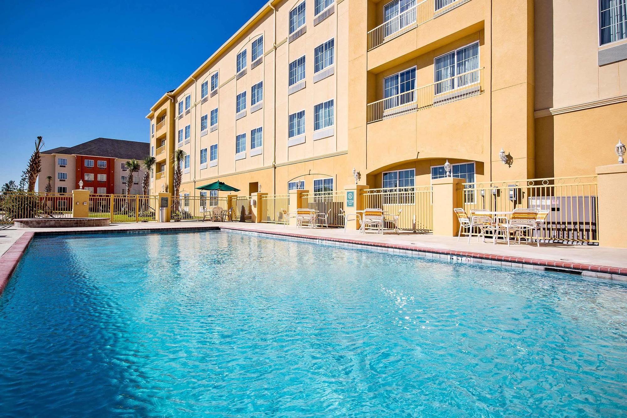 Hampton Inn By Hilton Leesville Fort Johnson Zewnętrze zdjęcie